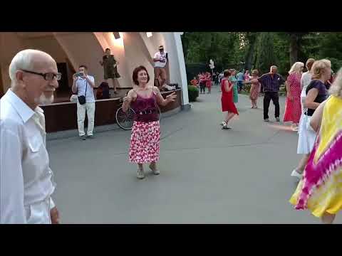 Видео: ТЫ ОПЯТЬ МНЕ СНИШЬСЯ НОЧЬЮ...