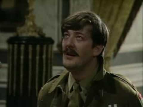 Видео: Шоу Фрая и Лори - Допрос