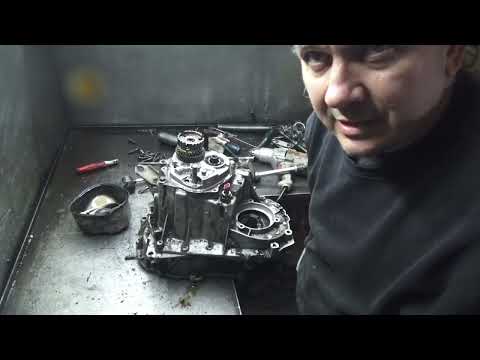Видео: Рено Логан ремонт коробке передач Советую посмотреть .