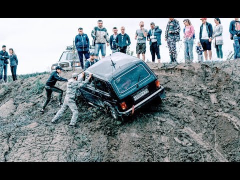 Видео: LAND ROVER БОРОЛСЯ ДО КОНЦА. ПОСПОРИЛИ ВНЕДОРОЖНИКИ КТО КРУЧЕ