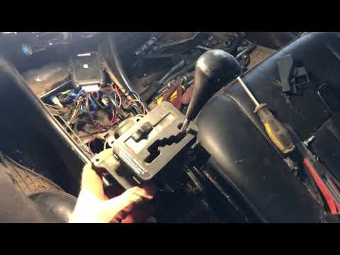 Видео: Как снять селектор акпп на Mercedes-Benz W124