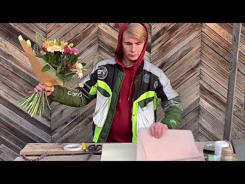 Видео: Упаковка букета. Спиральная техника. Корейская плёнка.