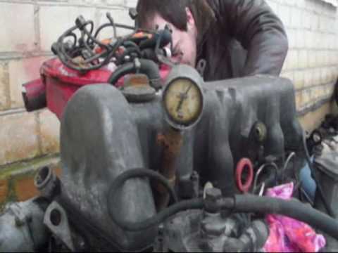 Видео: Замер компрессии на  мерседес 123 3.0D. . Measurement of compression on the  Mercedes 123 3.0 D.