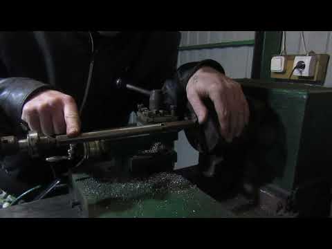 Видео: самодельный сверлильный станок,пиноль