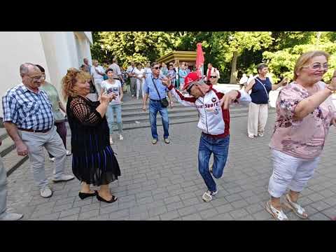 Видео: 4.08.24г..."Настоящая Любовь"... гр. Рулетка... звучит на танцполе в Гомеле...