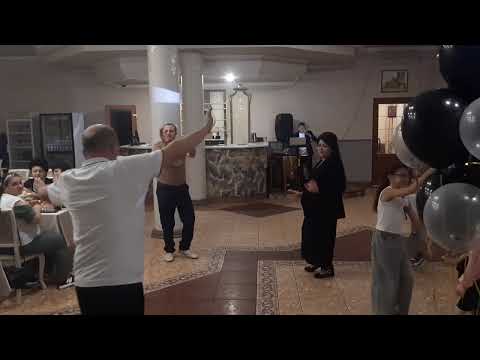 Видео: Армянский день рождения 50 лет Армена Аракеляна  Пятигорск Кафе Тархун 09 11 2025