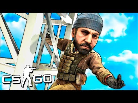 Видео: СПРЯТАЛИСЬ НА КРАНЕ ОТ МАНЬЯКА В КСГО! НАЙДЕТ ЛИ ОН НАС? МАНЬЯК CSGO