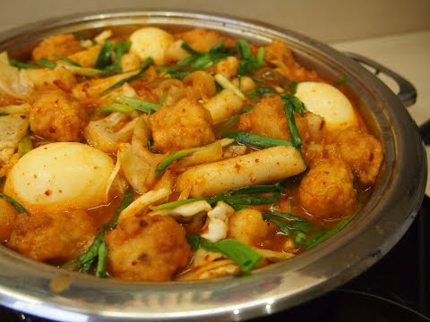 Видео: Традиционная корейская кухня: Ттокпокки (떡볶이) или рисовые клёцки в остром соусе