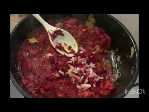 Видео: Вкусный домашний борщ со свининой. Сколько нужно денег, чтобы сварить борщ в 4-х литровой кастрюльке