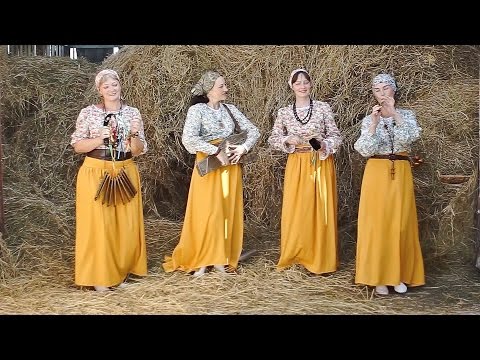 Видео: "Камаринская" - русская народная песня