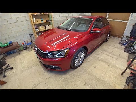 Видео: VW Passat и Toyota RAV 4 в работе у автоэлектрика