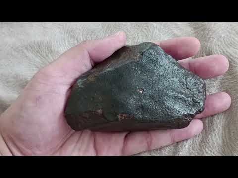 Видео: Раскрывая Метеориты.Увлекательное исследование камней из космоса.