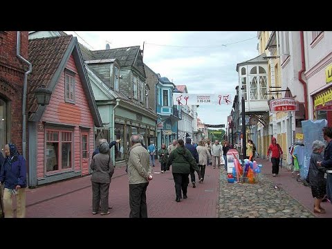 Видео: Курортный городок Пярну Эстония.Виды из окна машины.