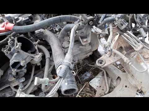 Видео: Mazda 6 (GG) Снятие двигателя и подърамника с кузова