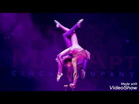 Видео: Эквилибр на тростях.Сестры-близняшки.