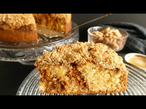 Видео: Пирог с вареной сгущенкой, орехами и крошкой! Что может быть вкуснее! Все размешал и в духовку!