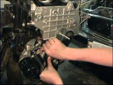 Видео: Собираем двигатель Крайслер Chrysler