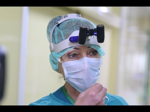 Видео: Български лекар – светило в хирургията на ръката