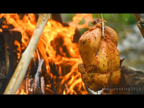 Видео: ВКУСНЫЙ ЗАВТРАК В ПРИРОДЕ  И СОЧНЫЙ КУРИЦА ГРИЛЬ НА ОГНЕ!!!