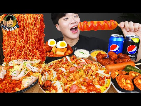 Видео: Текст) ASMR MUKBANG острый рамэн и хот-доги с сыром, пицца и ттеокбокки !! Корейский магазин