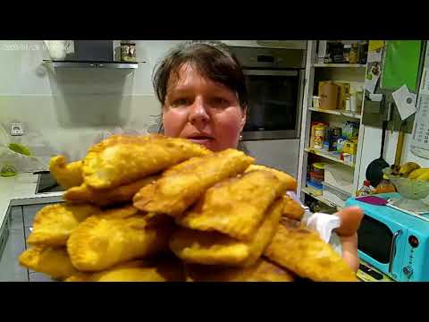 Видео: Лучшие чебуреки на молоке(beste Milch Pasteten)