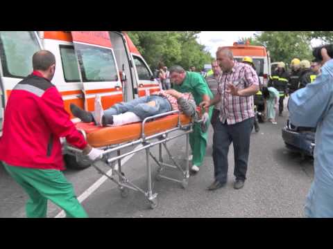 Видео: Тежка катастрофа затвори за часове международния път Е-80.