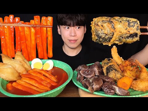 Видео: SUB) Шоу корейского ттокпокки, мороженого и жареной еды│Korean ttoekbokki mukbang asmr