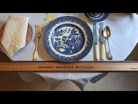Видео: Как сервировать стол для завтрака. Сервировка стола в школе Батлера.