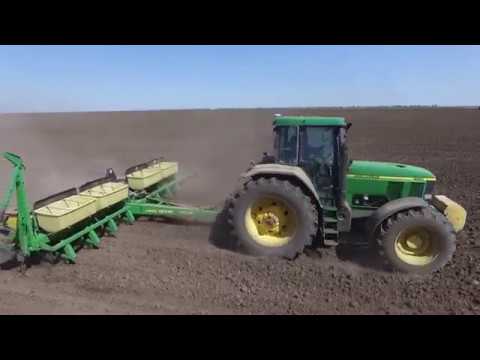 Видео: Сеем  подсолнечник  $35000 на модернизацию сеялки John Deere 7200  Что изменилось