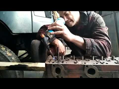 Видео: Зил5301(бычок) замена направляющих клапанов