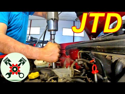 Видео: Замена ремня ГРМ Фиат Добло 2009г