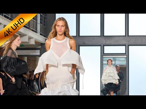 Видео: Сакаи | Весна Лето 2025 | Неделя моды в Париже