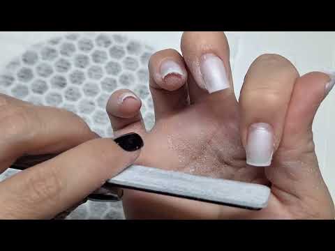 Видео: Коррекция ногтей/гелевые типсы как верхние формы/Маникюр для себя на правой руке 🤪