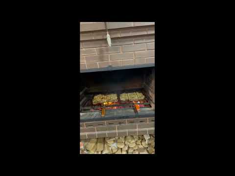 Видео: Работа крышного дымососа и регулятора скорости на мангале.