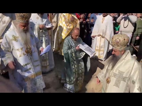 Видео: МПЦО Свети Климент Охридски Берлин, Осветување на камен темелник за нивиот Храм