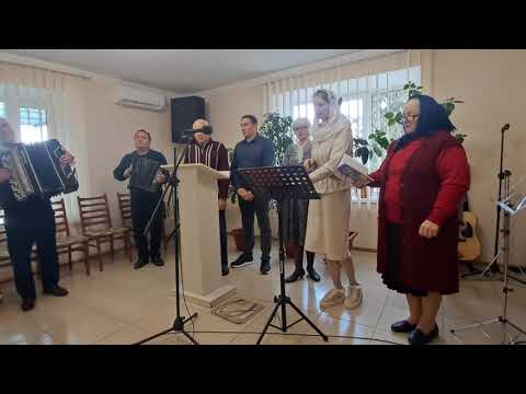 Видео: 1. На улице тишина - о маме. 2. В Боге одном лишь душа найдёт, 