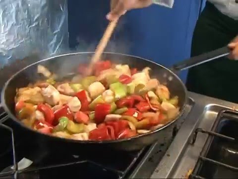 Видео: Пилешка кавърма