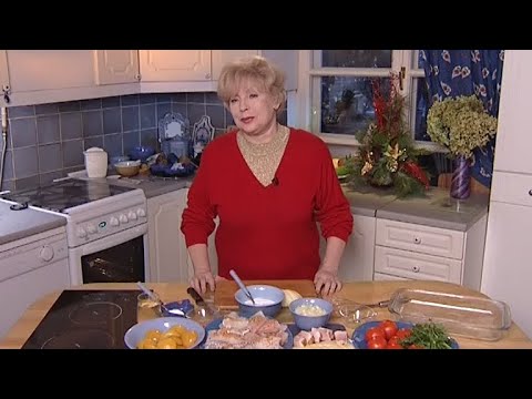 Видео: Рыба с персиками в сметанном соусе. Помидорные бургеры с сыром. Клюквенный мусс с орехами