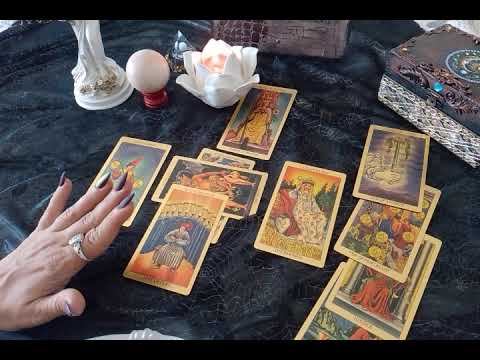 Видео: Послания за близкото бъдеще Таро разклад