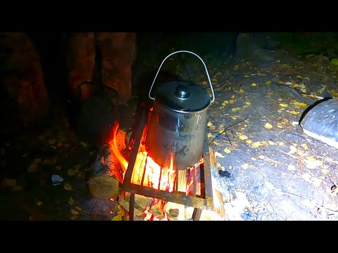 Видео: КЛЁВАЯ РЫБАЛКА В КОНЦЕ СЕНТЯБРЯ \ УДАР ПРИ КАЖДОМ ЗАБРОСЕ #2 \ УХА НА КОСТРЕ \ ВЕЧЕР В ИЗБЕ