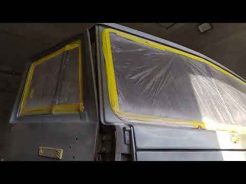 Видео: Кабина КАМАЗа 43105 (часть 6)Грунт шпатлевка первым слоем