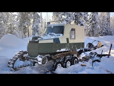 Видео: Ремонт гусеничного вездехода прямо в тайге