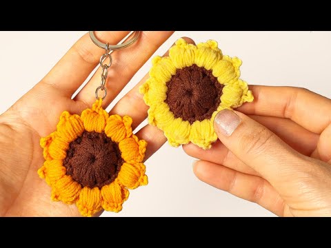 Видео: 😍 ВАУ! Красивый цветок крючком (Великолепный брелок крючком) 🌻 Цветок крючком пошагово