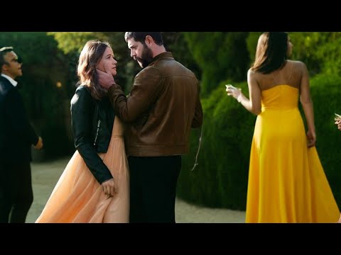 Видео: **Сюрприз-празднование:**Мы поднимаем тост за **Ягмура и Барыша!** Любимые моменты, запечатленные...