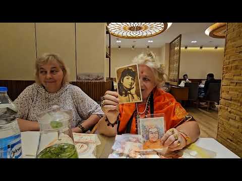 Видео: Отмечаем День рождения Тины, дочки Shashi. Ужин в ресторане Саи Тауэр. Путтапарти.