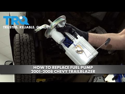 Видео: Как заменить топливный насос на Chevrolet Trailblazer 2001–2008 годов