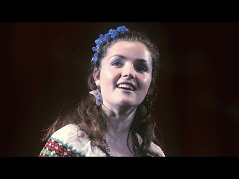 Видео: В МОЛОДОСТИ ОНА БЫЛА НЕВЕРОЯТНОЙ КРАСОТКОЙ! Как сейчас живёт и выглядит 65-летняя Надежда Чепрага...