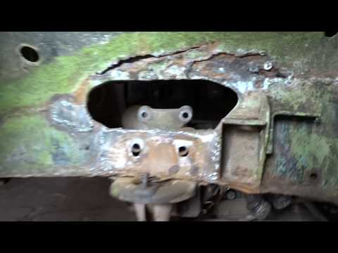 Видео: НИВА 21213, Изготовление переднего лонжерона из профильной трубы, Часть 1я - Демонтаж...