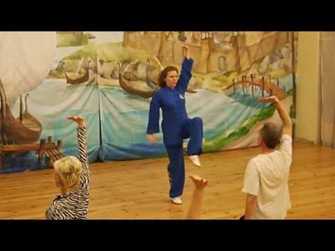 Видео: TAICHI48.RU Цигун "8 кусков парчи" (Ба Дуань Цзин) - Елена Романова