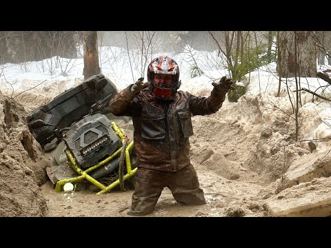 Видео: Весенний снег, грязь, и пот квадроциклистов. Хотели утопить болотоход, но получилось только сломать